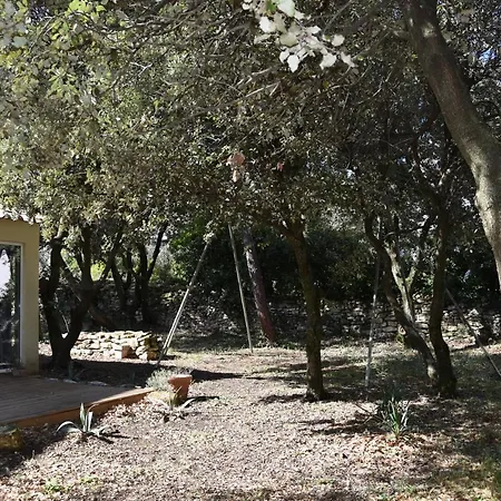 Πανσιόν L'abris Bois